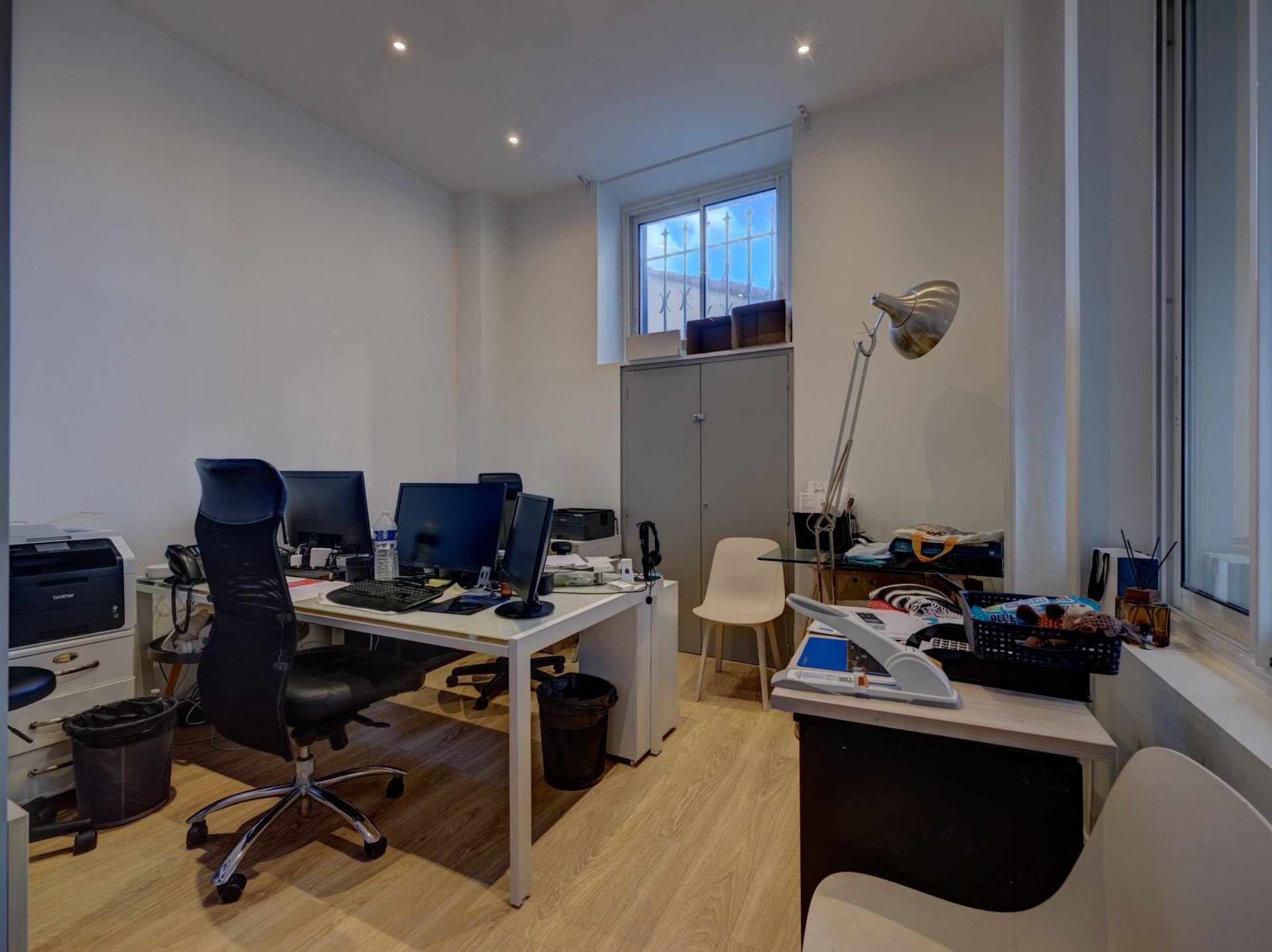 luxury apartment 5 Rooms for sale on CANNES (06400)