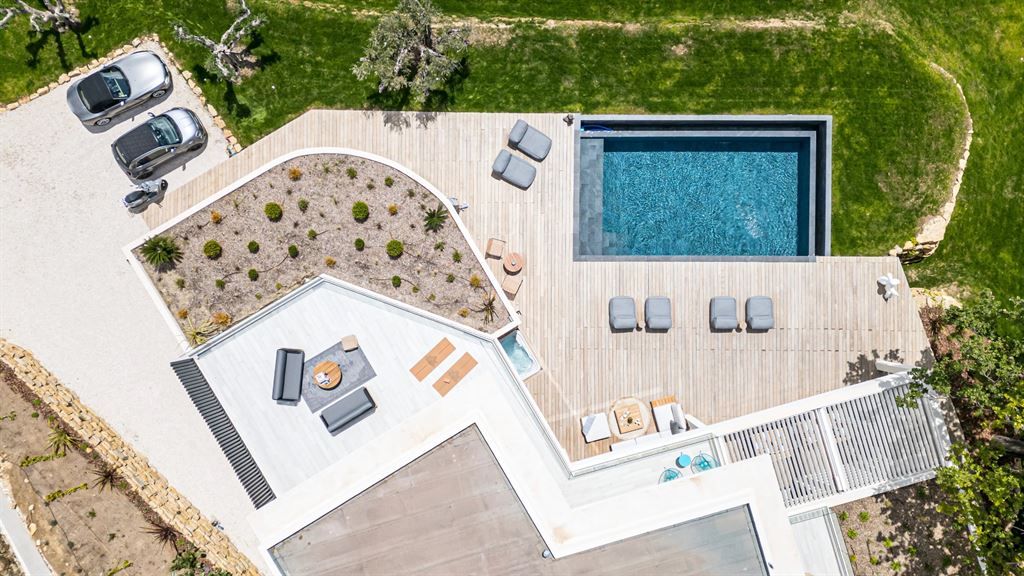 luxury villa 7 Rooms for sale on OPIO (06650)