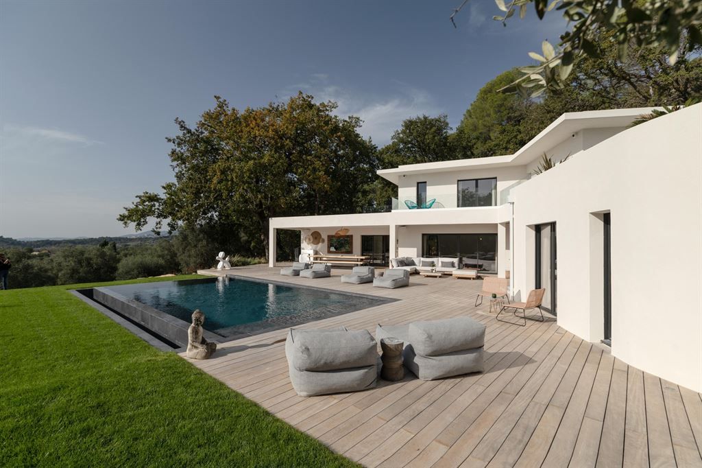 luxury villa 7 Rooms for sale on OPIO (06650)