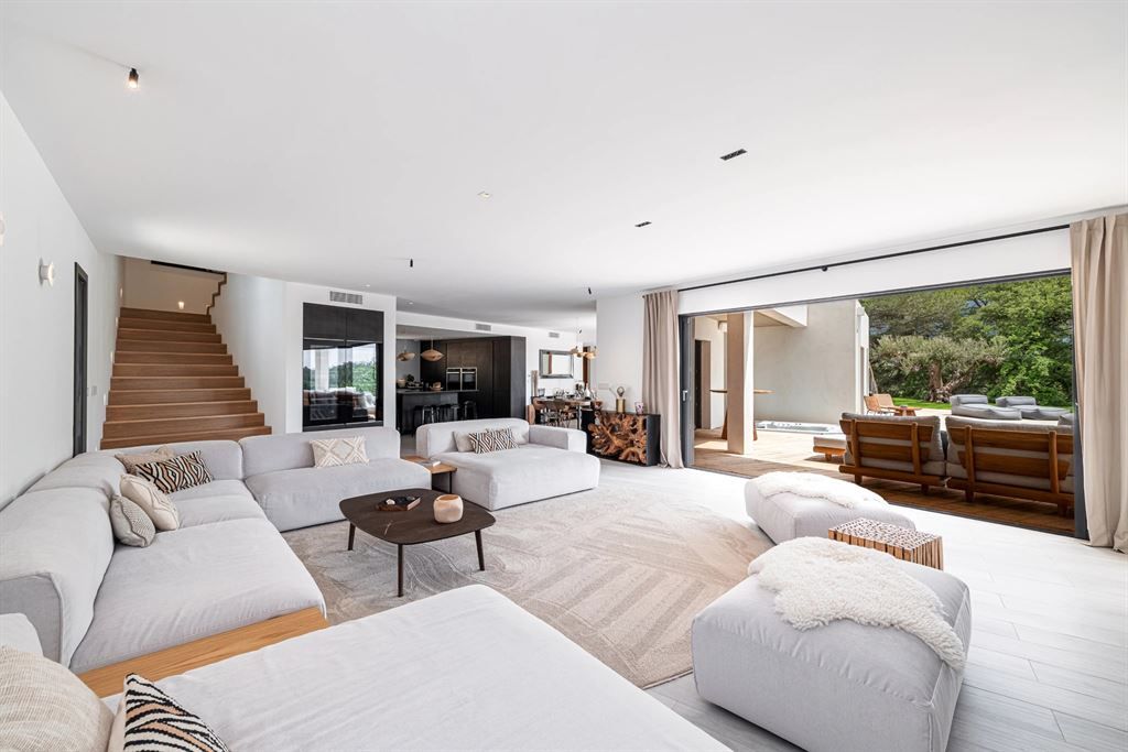 luxury villa 7 Rooms for sale on OPIO (06650)