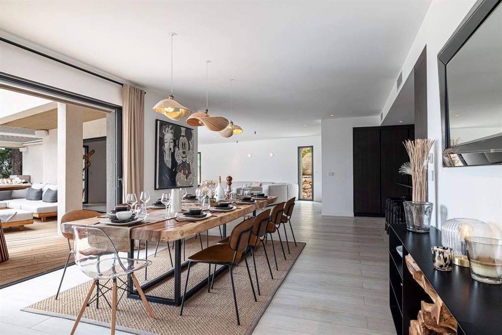 luxury villa 7 Rooms for sale on OPIO (06650)