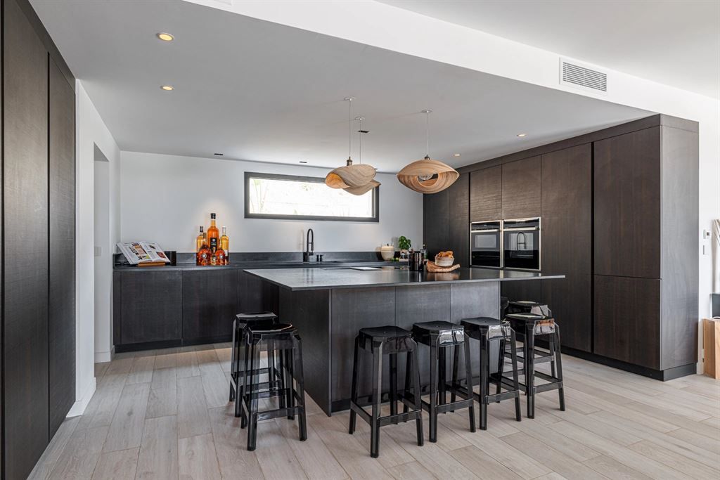 luxury villa 7 Rooms for sale on OPIO (06650)