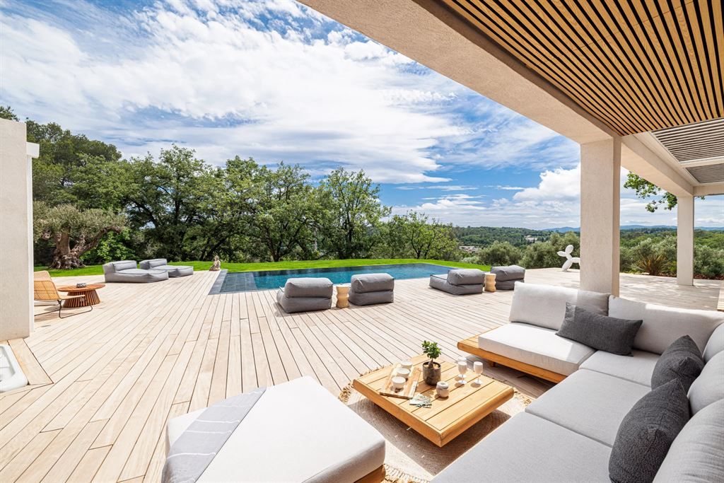 luxury villa 7 Rooms for sale on OPIO (06650)