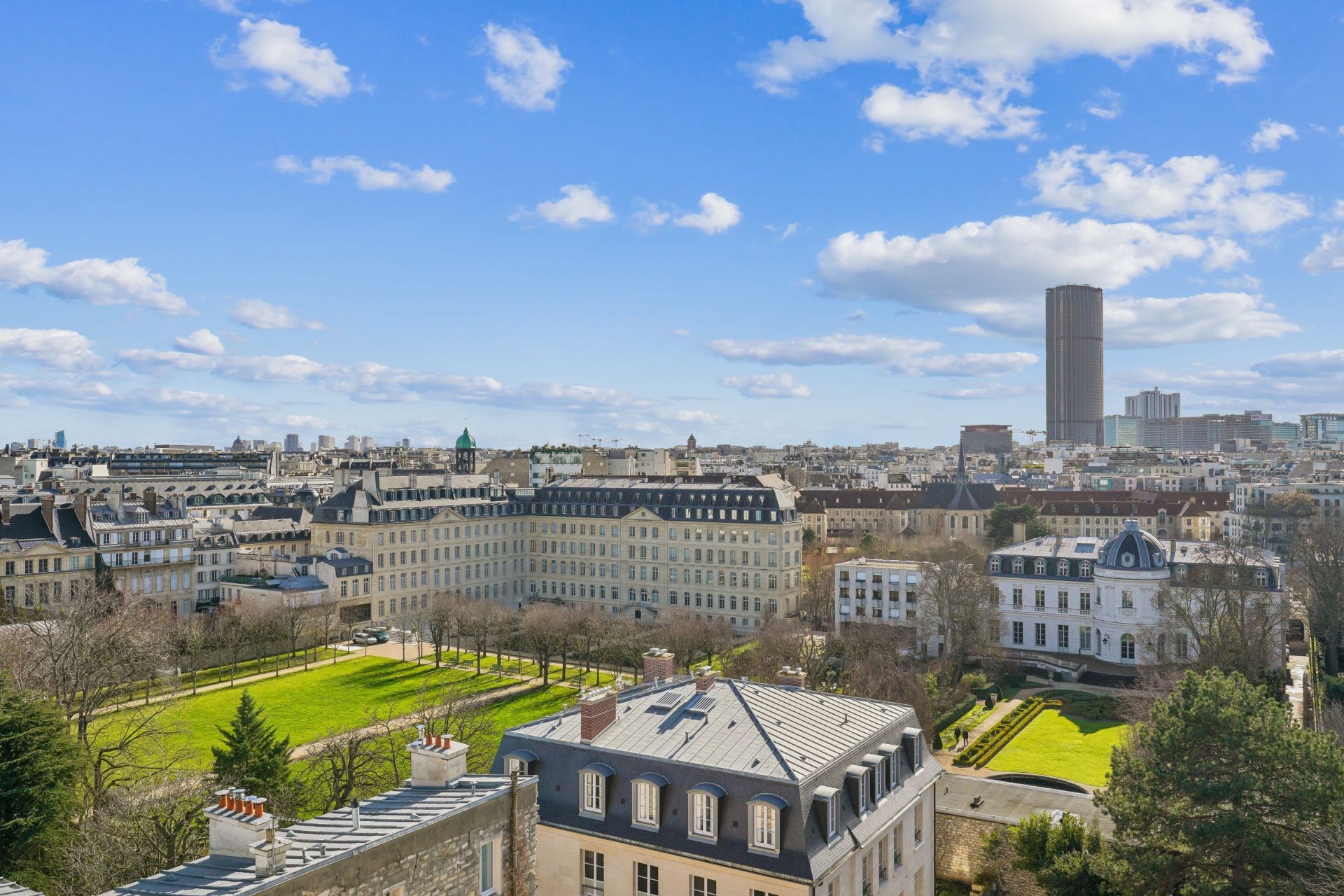luxury apartment 3 Rooms for sale on PARIS (75007)