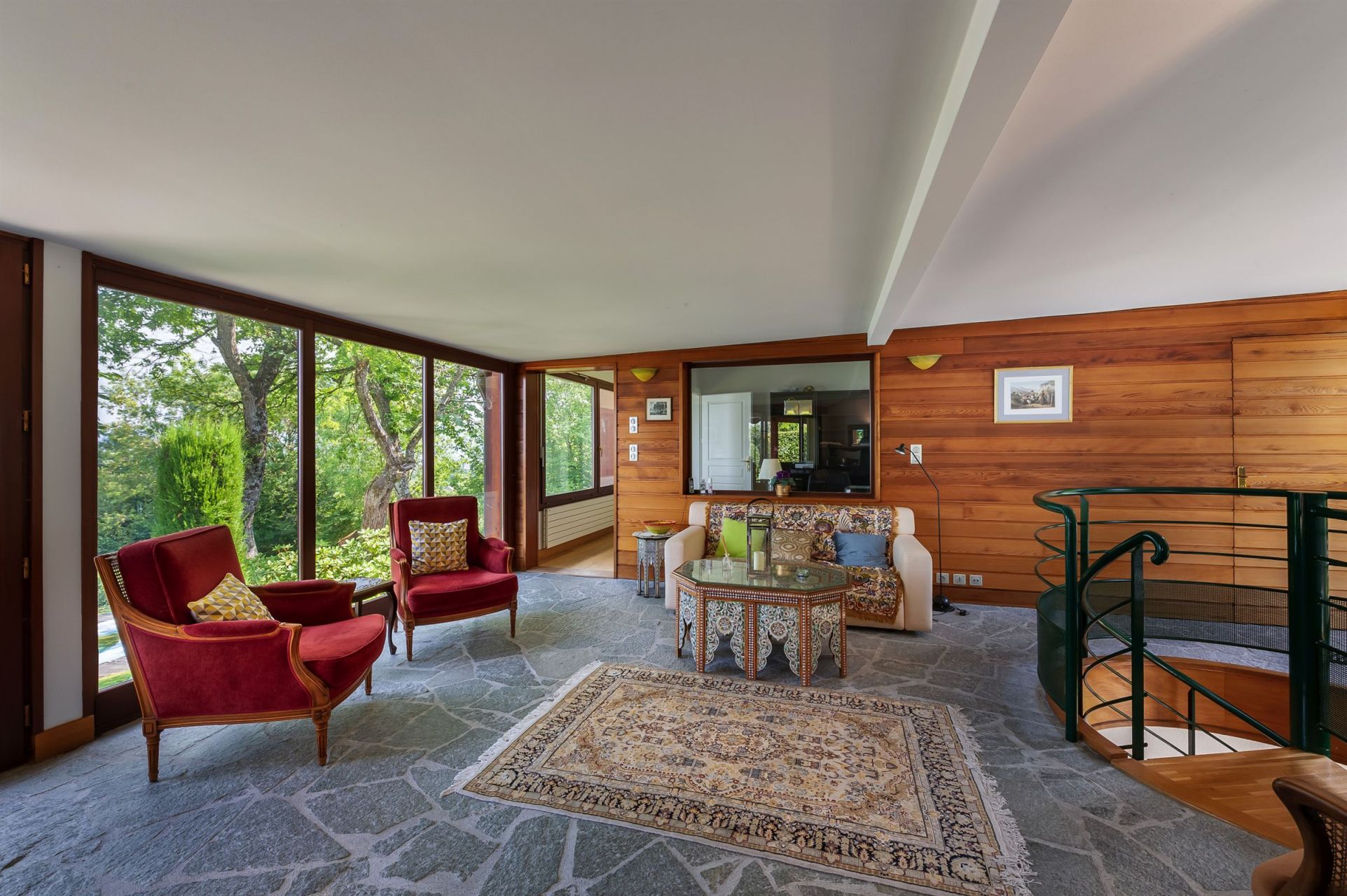 luxury villa 6 Rooms for sale on NEUVECELLE (74500)