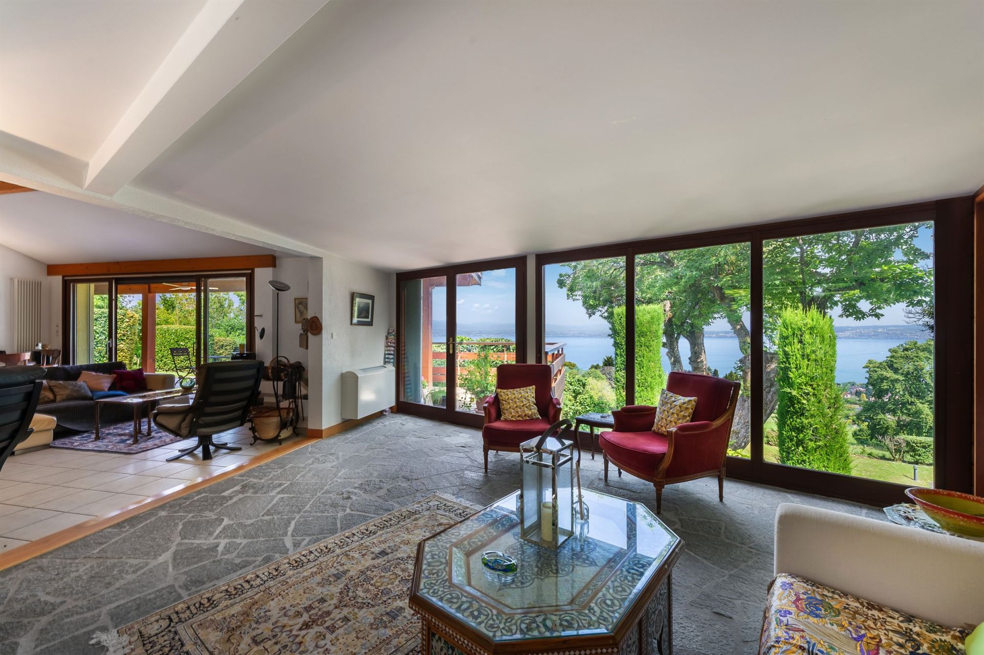 luxury villa 6 Rooms for sale on NEUVECELLE (74500)