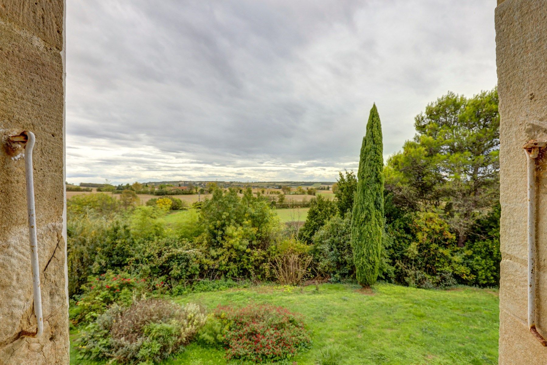 luxury house 10 Rooms for sale on AVIGNONET LAURAGAIS (31290)