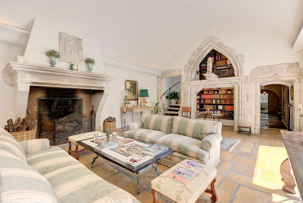 bastide 17 Pièces en vente sur AURIBEAU SUR SIAGNE (06810)