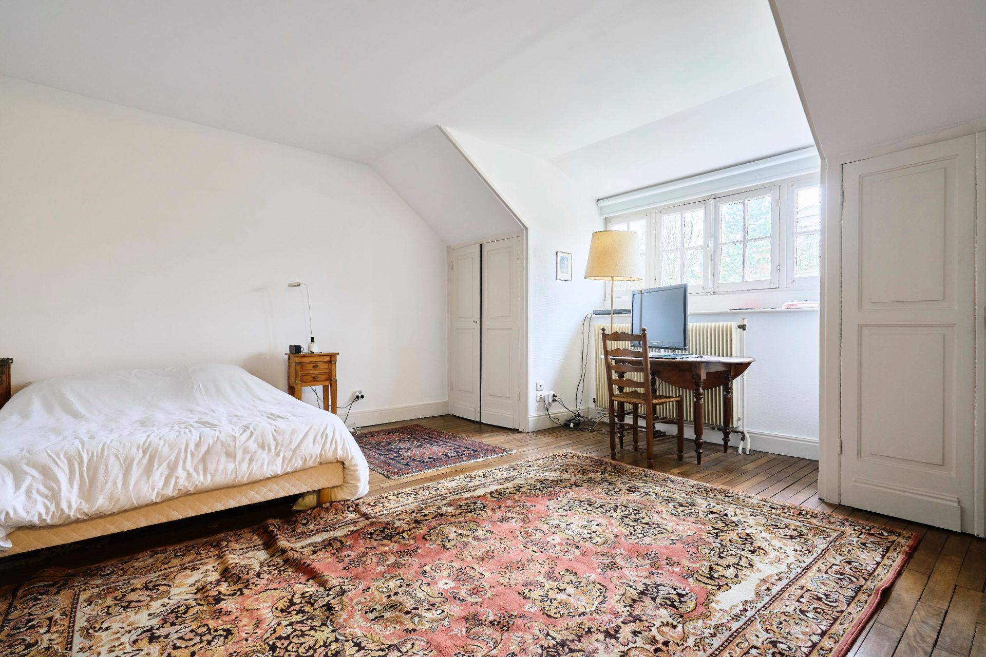 luxury house 8 Rooms for sale on LA MADELEINE (59110)