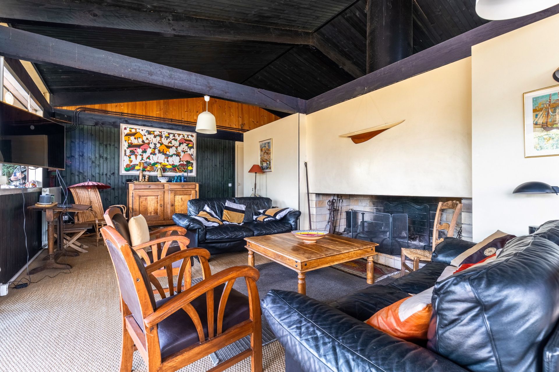 luxury house 8 Rooms for sale on CAP FERRET (33970)