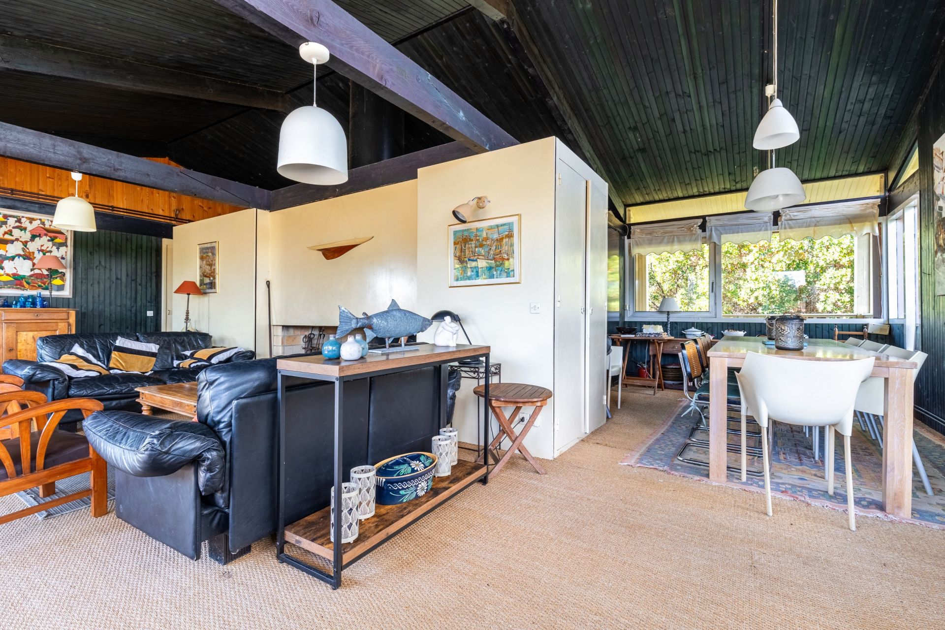 luxury house 8 Rooms for sale on CAP FERRET (33970)
