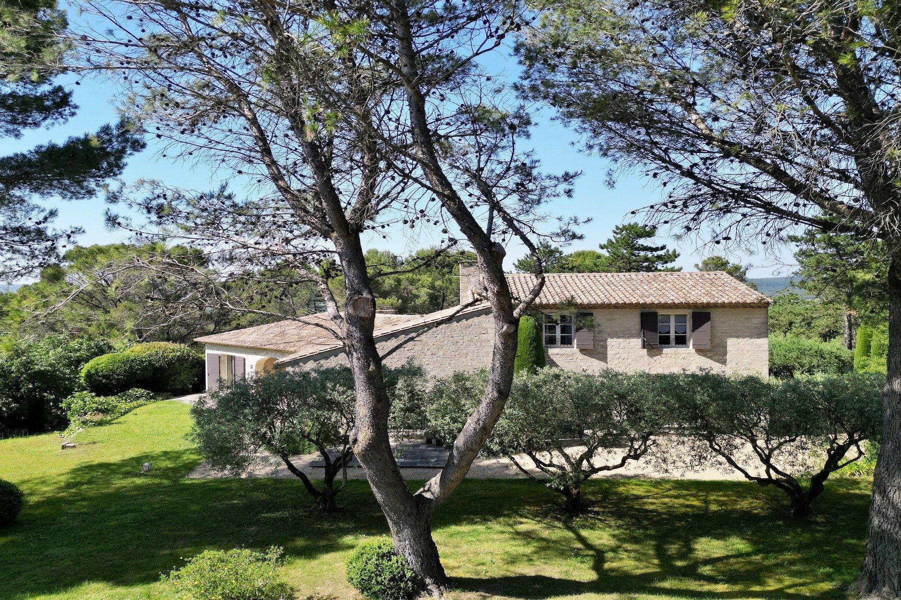 mas 6 Rooms for sale on ST SIFFRET (30700)
