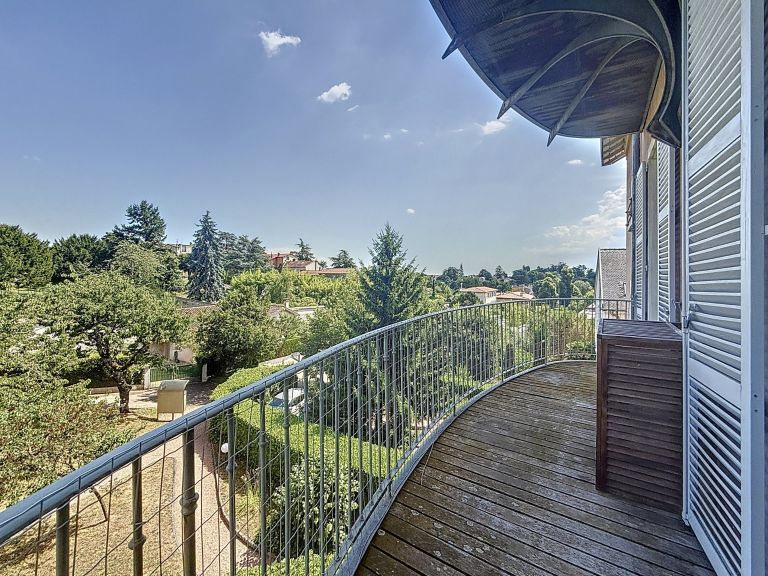 luxury apartment 5 Rooms for sale on STE FOY LES LYON (69110)
