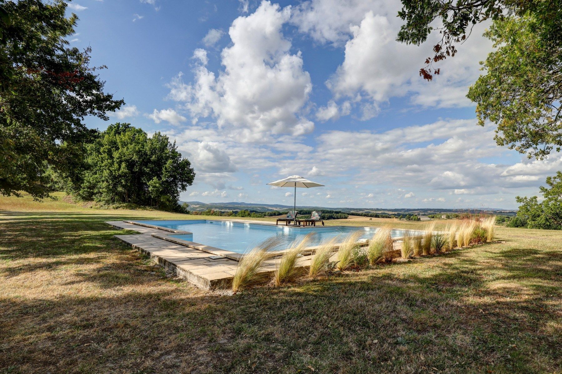 maison de luxe 10 Pièces en vente sur CASTELNAU DE MONTMIRAL (81140)