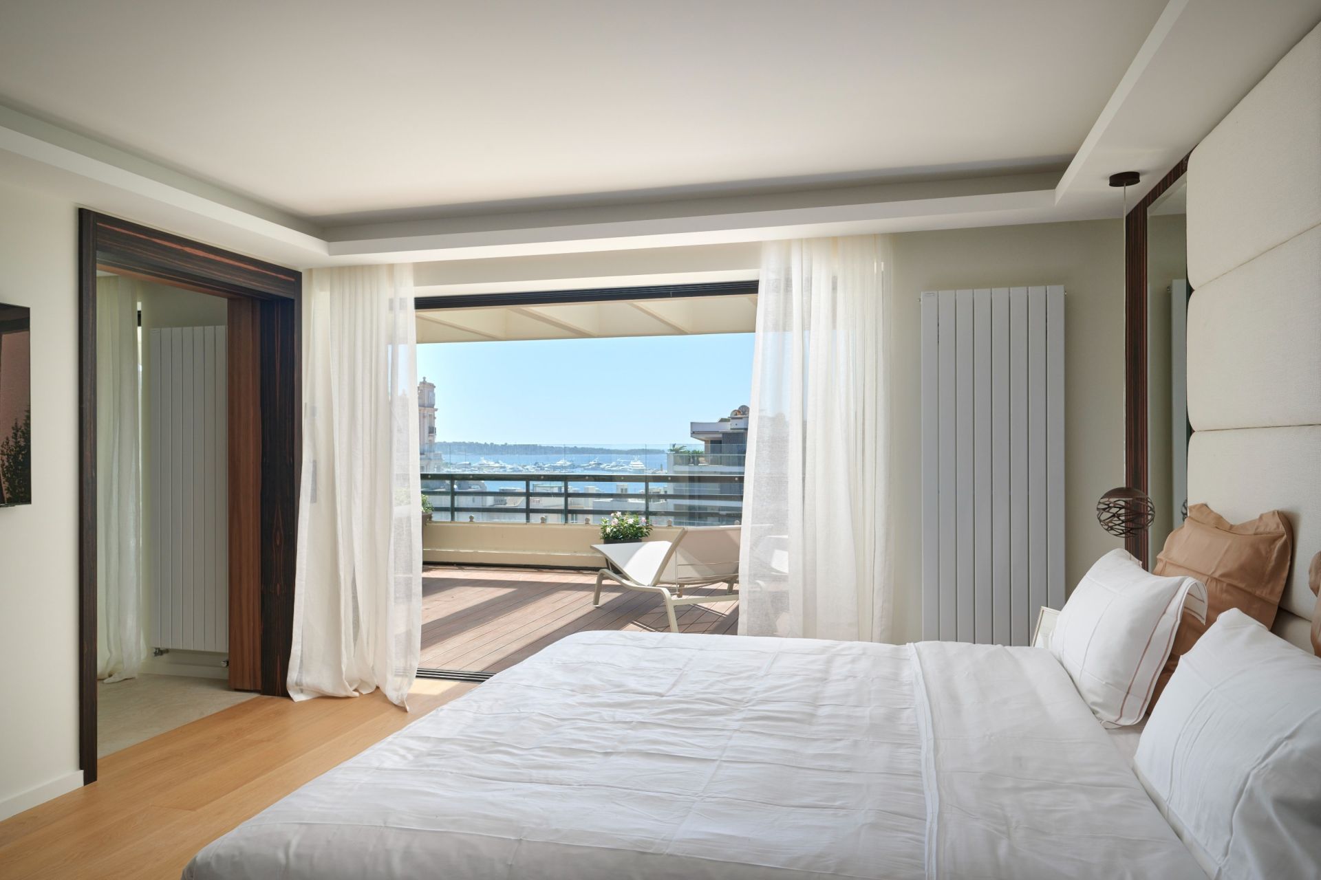 penthouse 4 Rooms for sale on CANNES (06400)