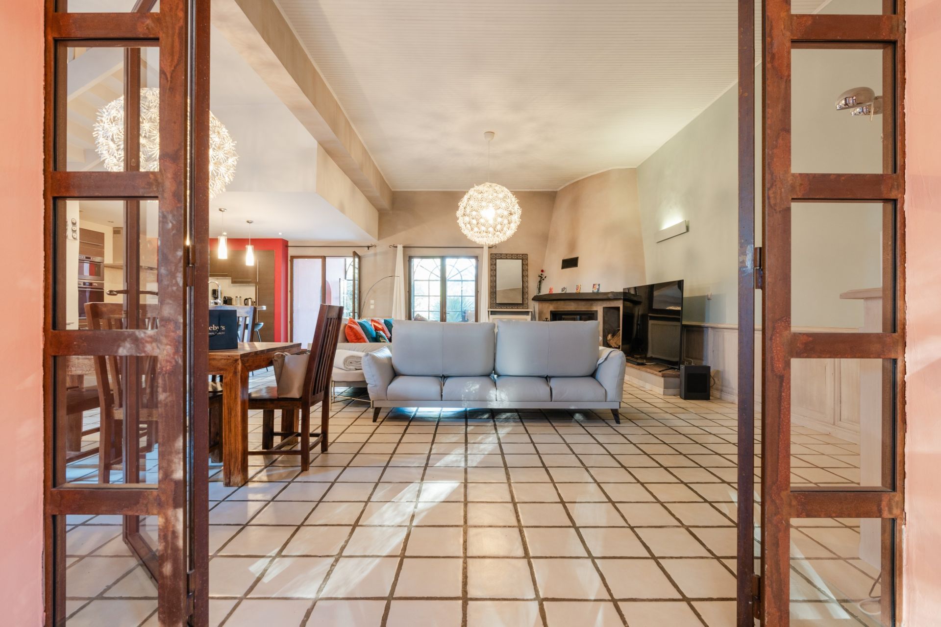 luxury house 6 Rooms for sale on SALEILLES (66280)