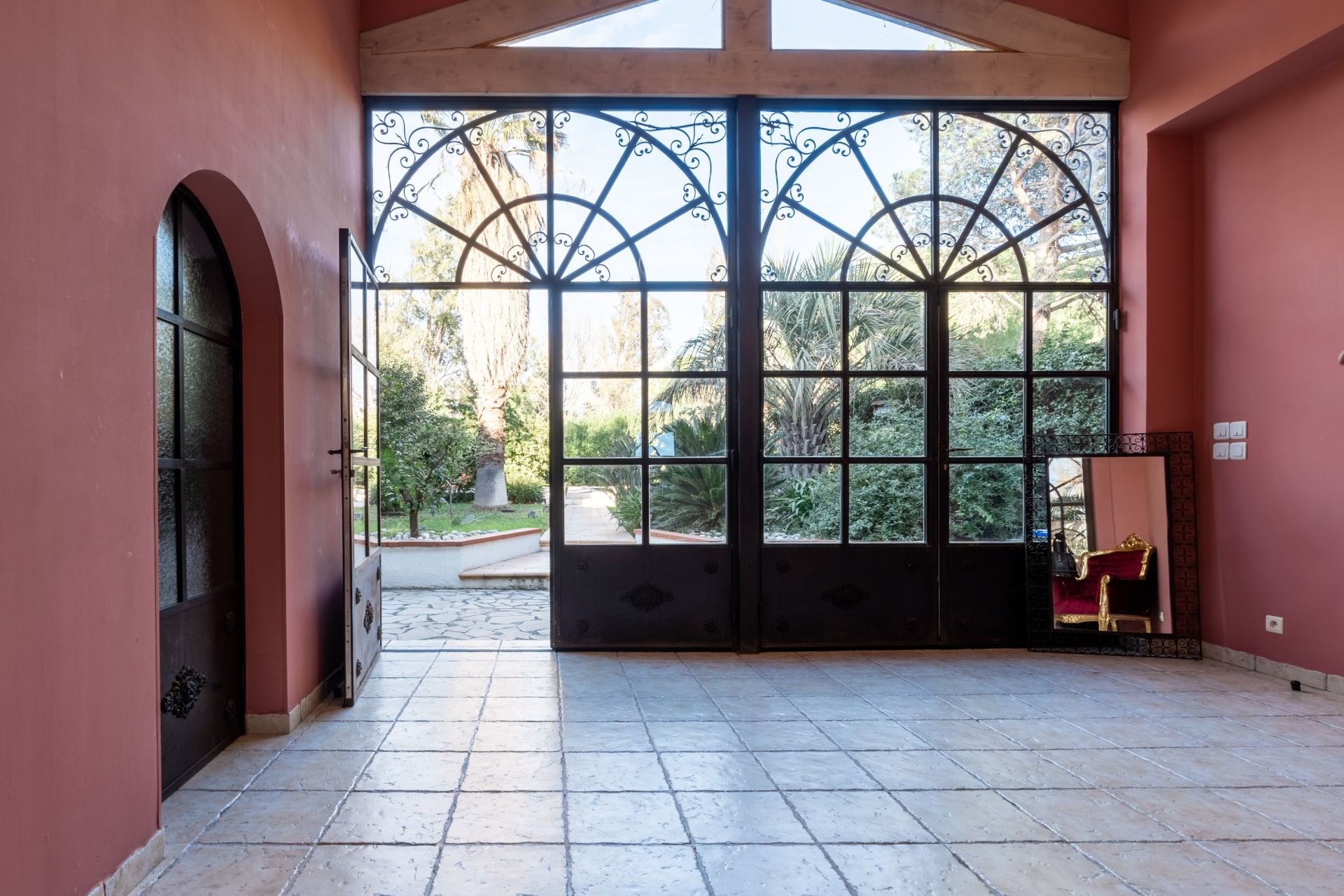 luxury house 6 Rooms for sale on SALEILLES (66280)