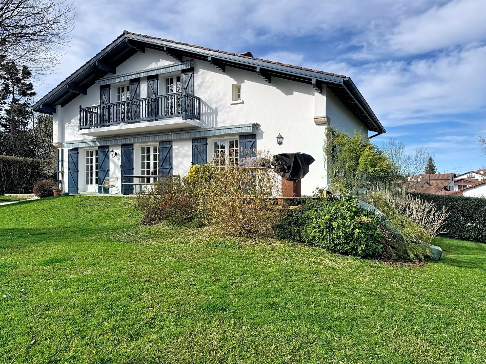 maison de luxe 7 Pièces en vente sur ARBONNE (64210)