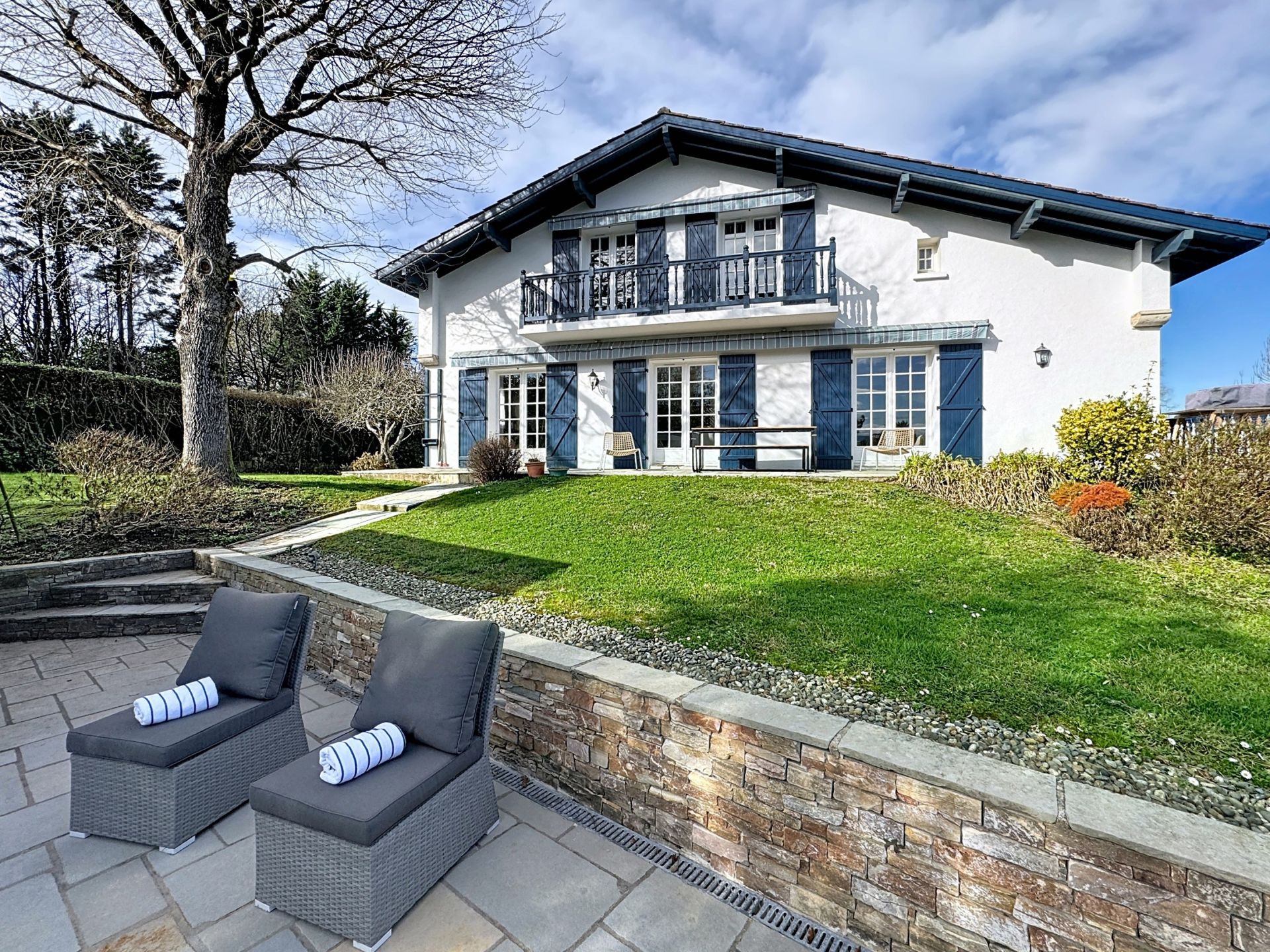 maison de luxe 7 Pièces en vente sur ARBONNE (64210)