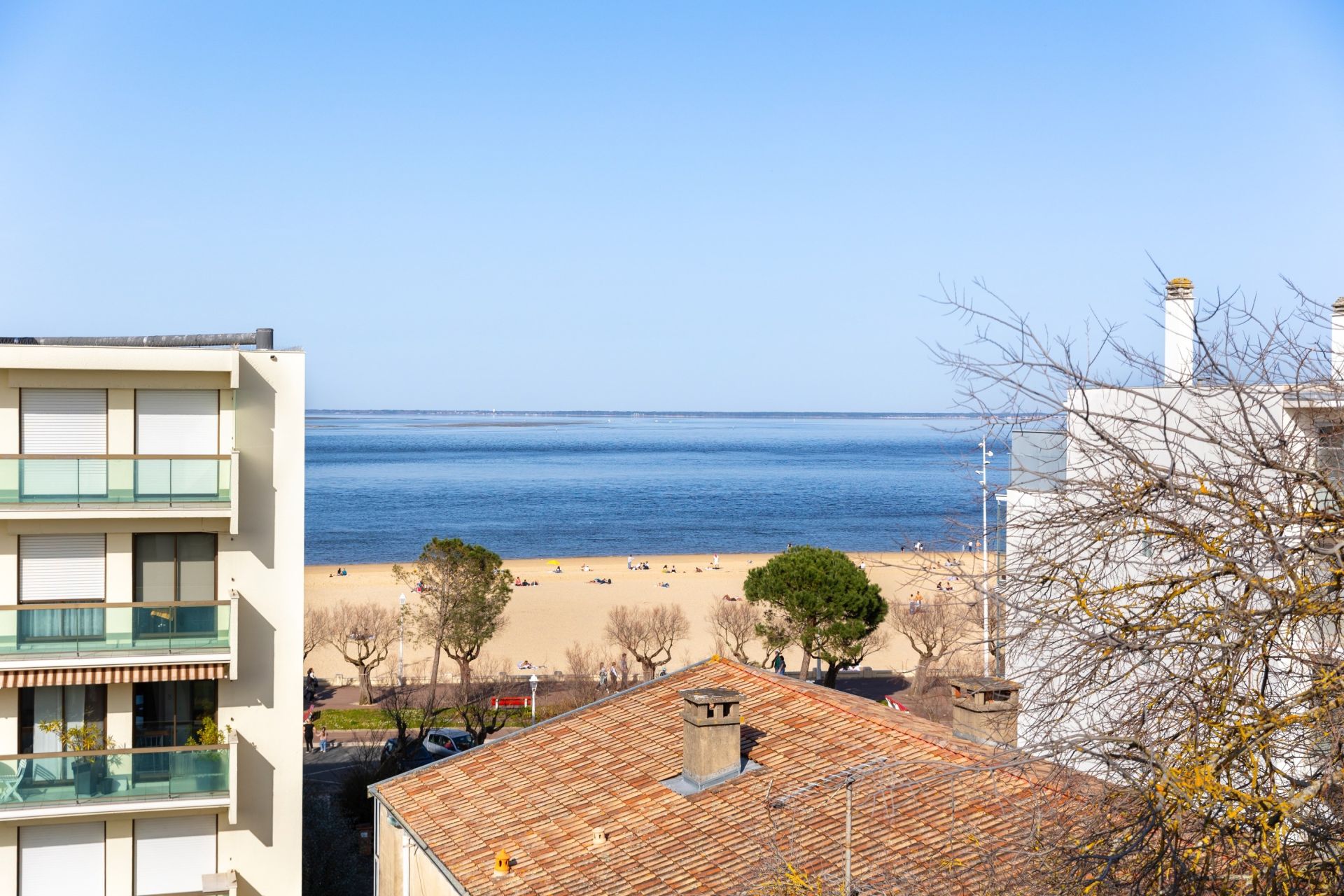 luxury apartment 3 Rooms for sale on ARCACHON (33120)