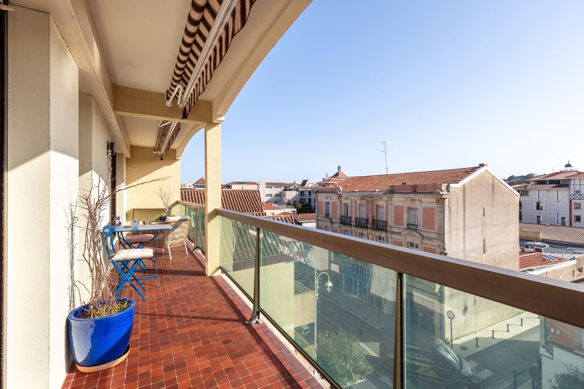 luxury apartment 3 Rooms for sale on ARCACHON (33120)