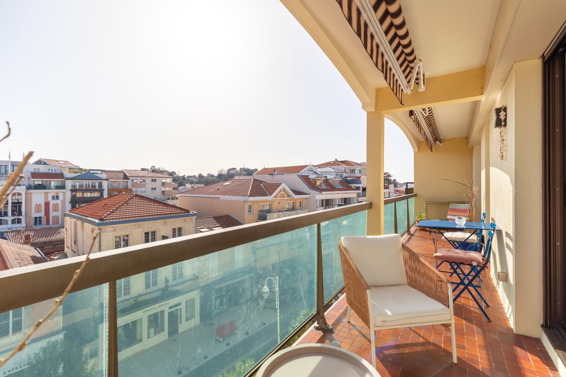 luxury apartment 3 Rooms for sale on ARCACHON (33120)