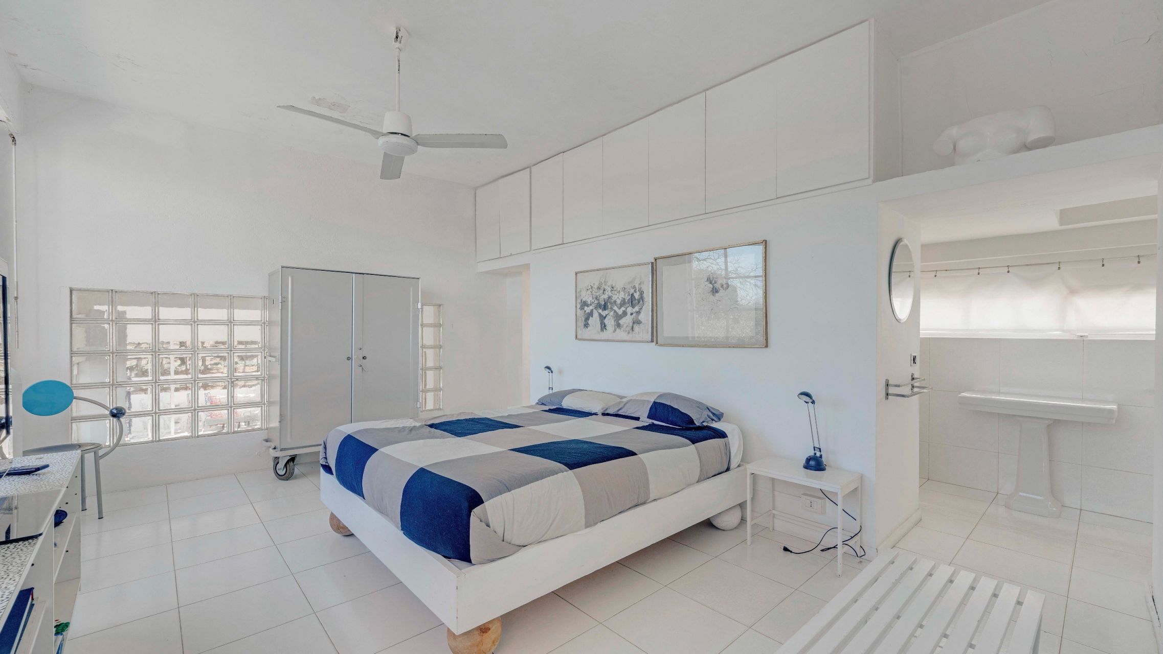 luxury apartment 2 Rooms for sale on ST TROPEZ (83990)