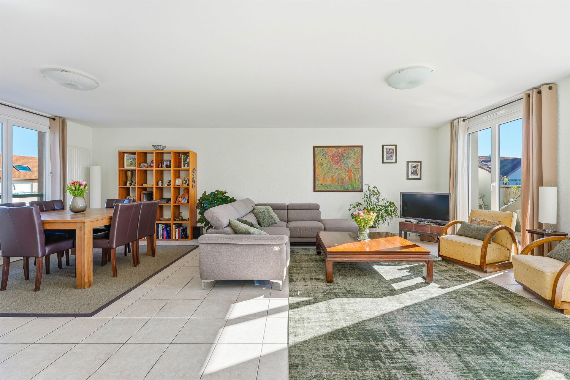 luxury apartment 5 Rooms for sale on DIVONNE LES BAINS (01220)