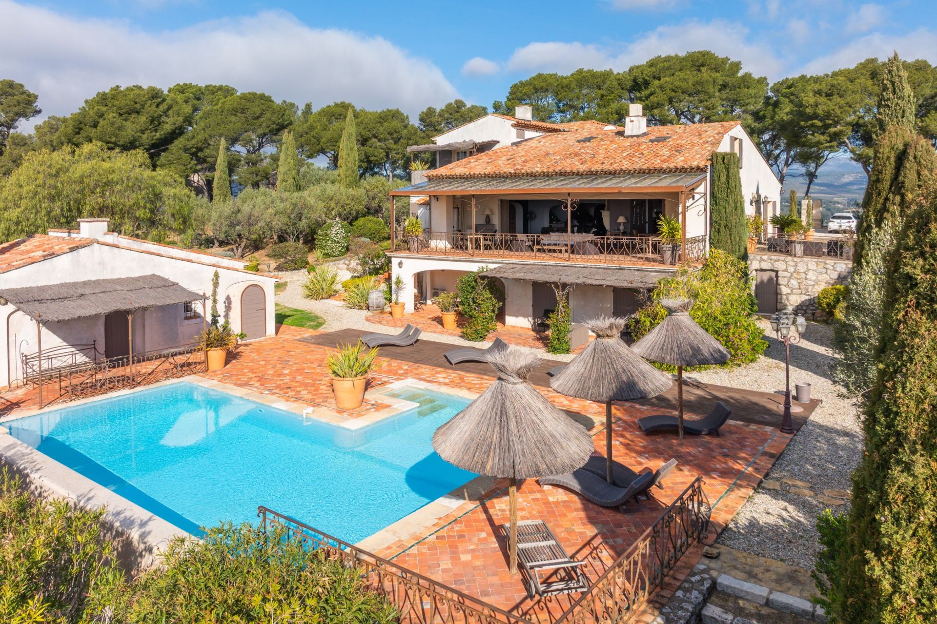 maison de luxe 15 Pièces en vente sur LA CADIERE D AZUR (83740)