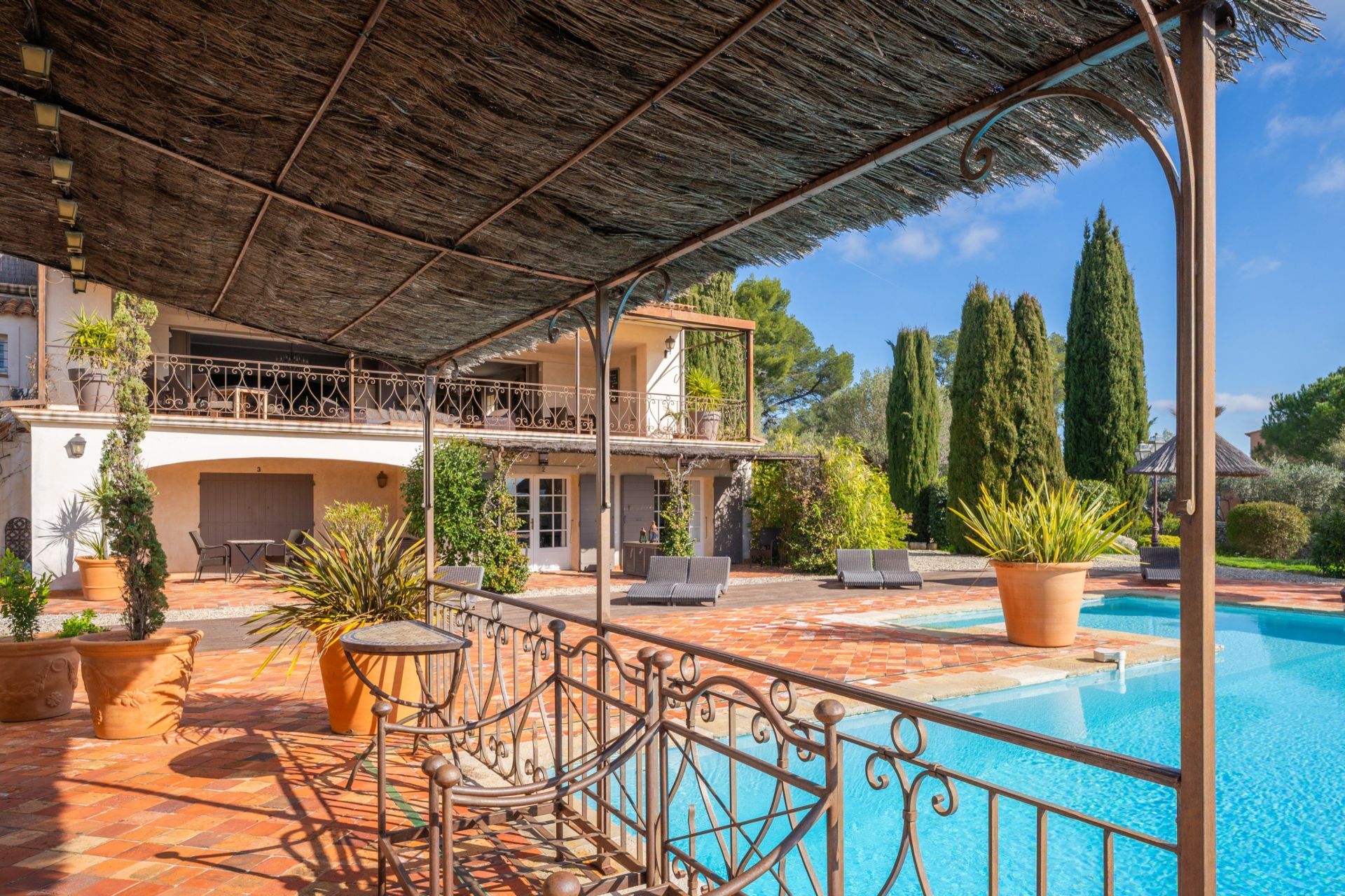 maison de luxe 15 Pièces en vente sur LA CADIERE D AZUR (83740)