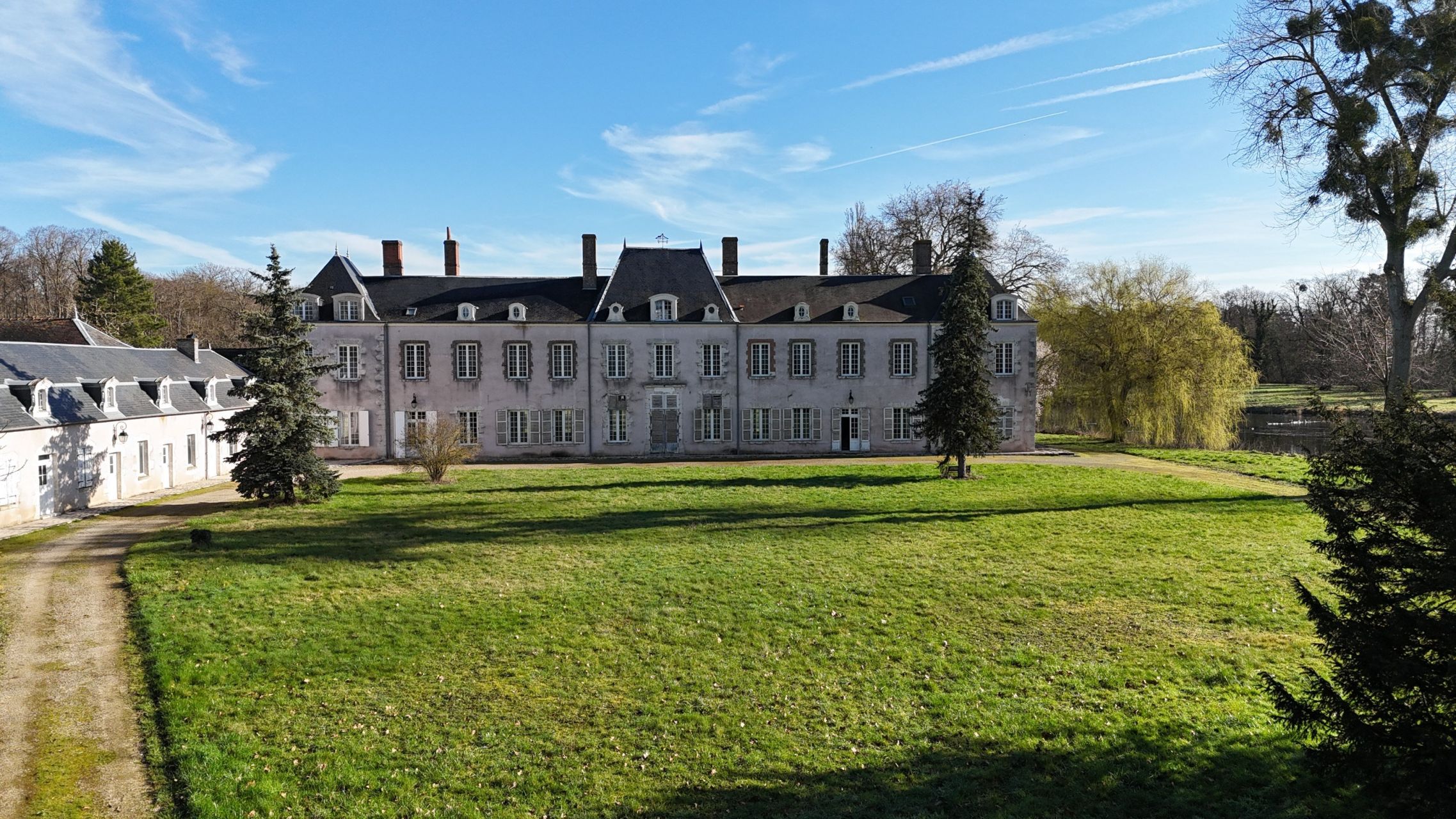 château 22 Pièces en vente sur HUISSEAU SUR MAUVES (45130)