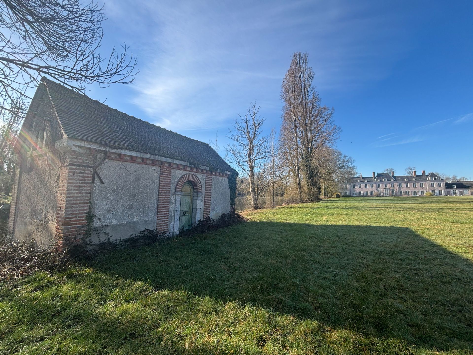 castle 22 Rooms for sale on HUISSEAU SUR MAUVES (45130)