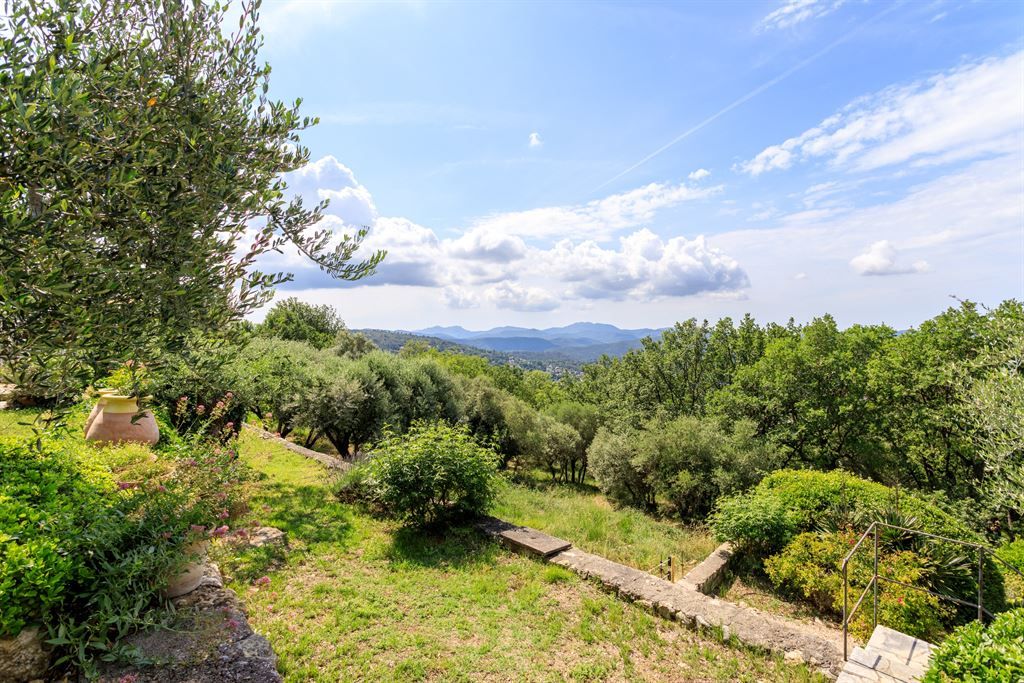 villa de luxe 8 Pièces en vente sur MONTAUROUX (83440)