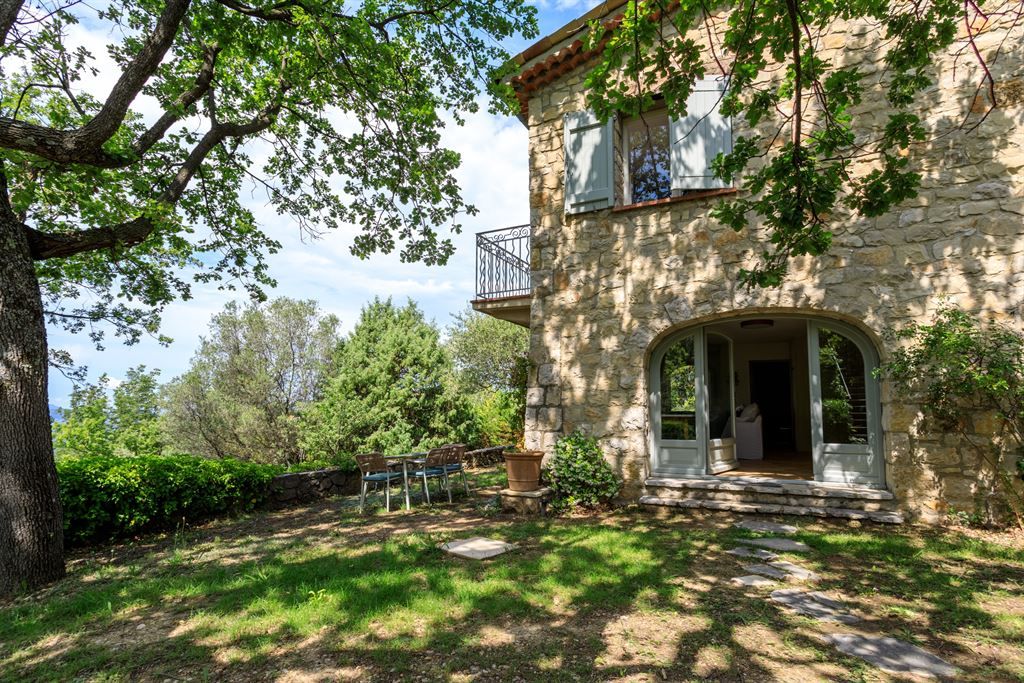 villa de luxe 8 Pièces en vente sur MONTAUROUX (83440)