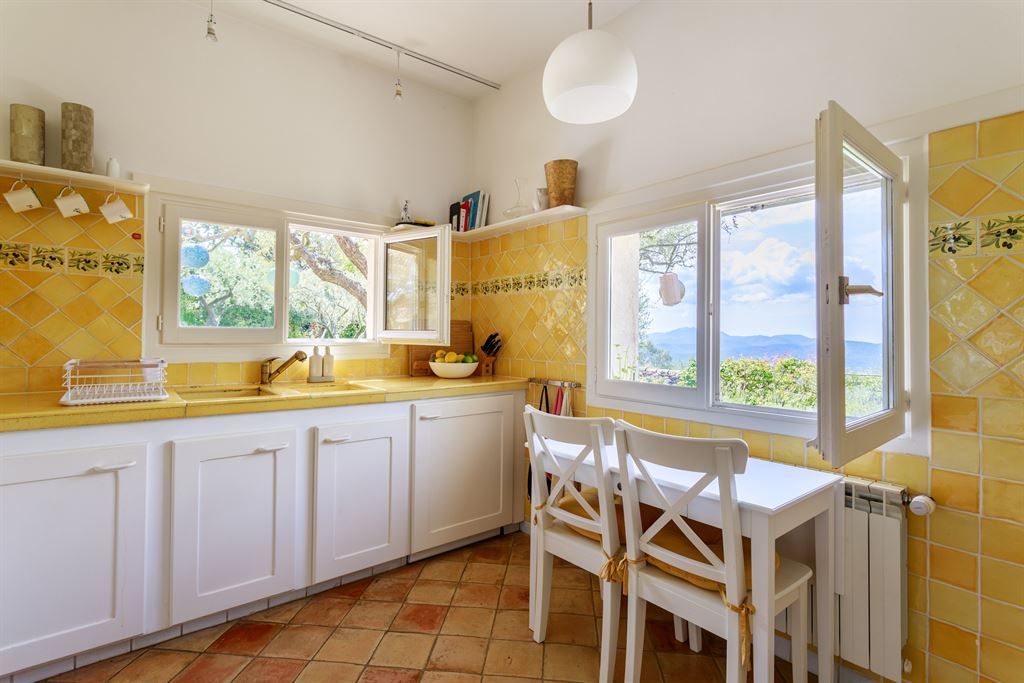 villa de luxe 8 Pièces en vente sur MONTAUROUX (83440)