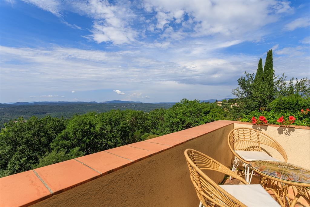 villa de luxe 8 Pièces en vente sur MONTAUROUX (83440)
