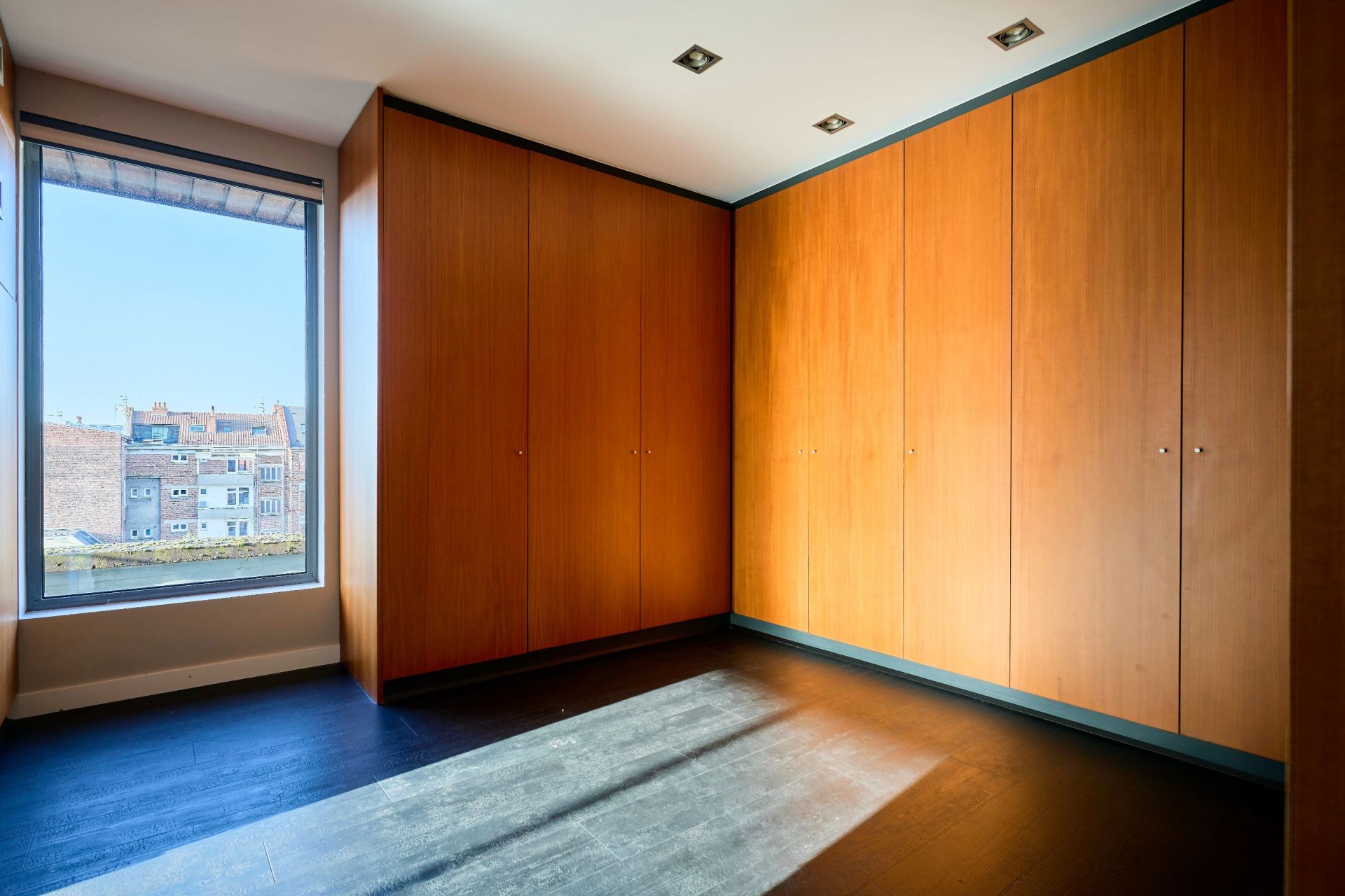 luxury duplex 7 Rooms for sale on LILLE (59800)