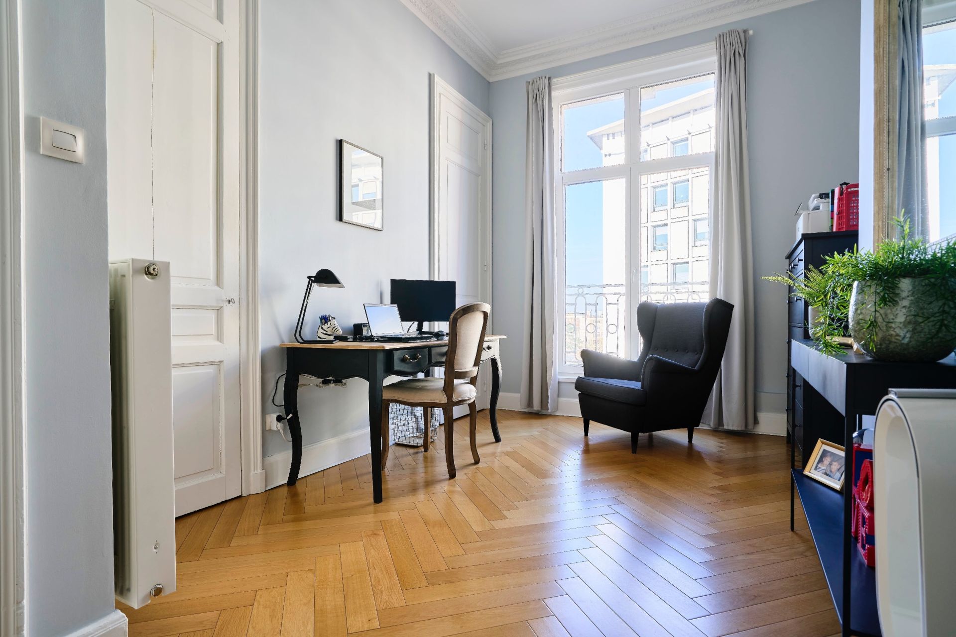 luxury apartment 4 Rooms for sale on LILLE (59800)