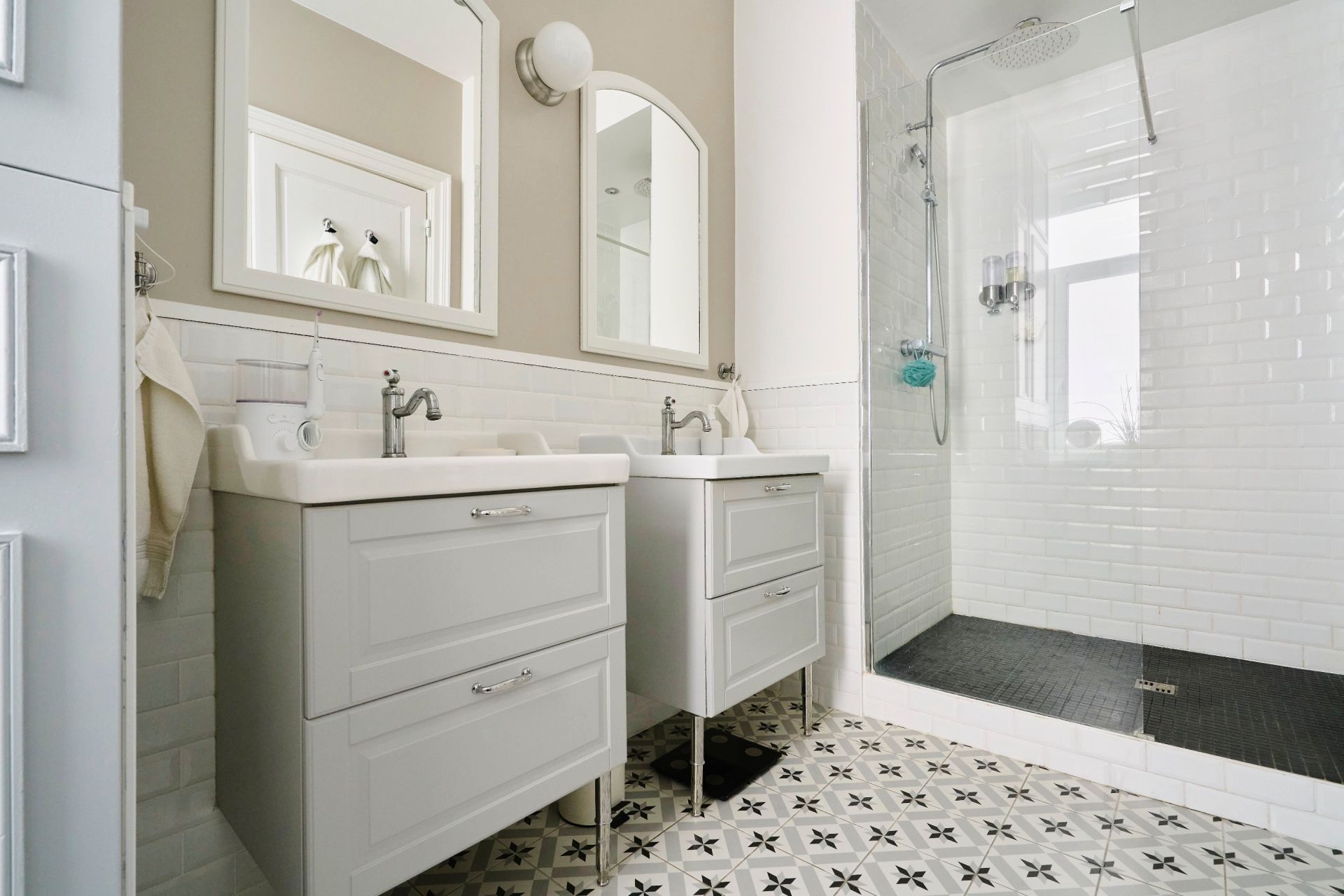 luxury apartment 4 Rooms for sale on LILLE (59800)