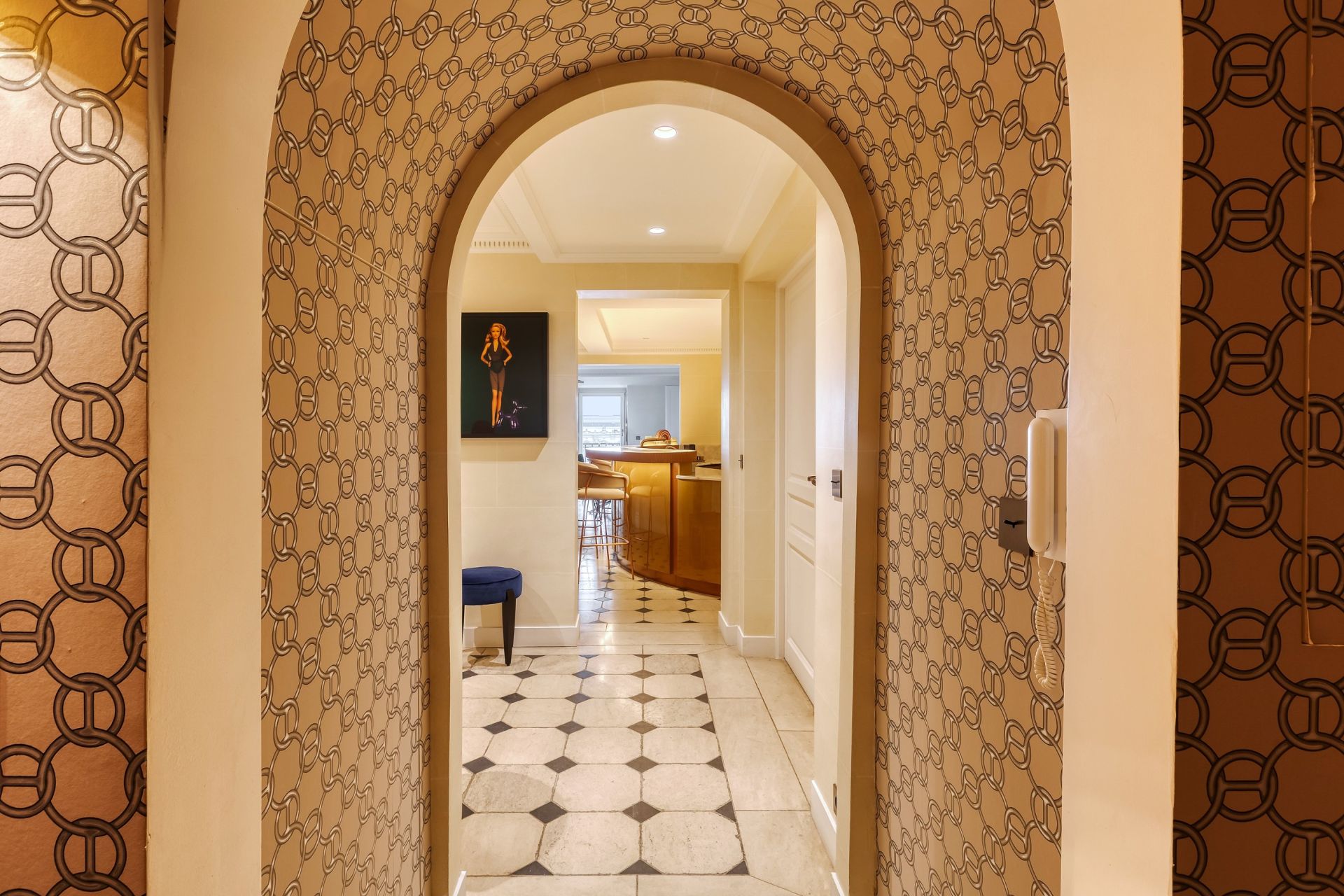 luxury apartment 4 Rooms for sale on PARIS (75001)