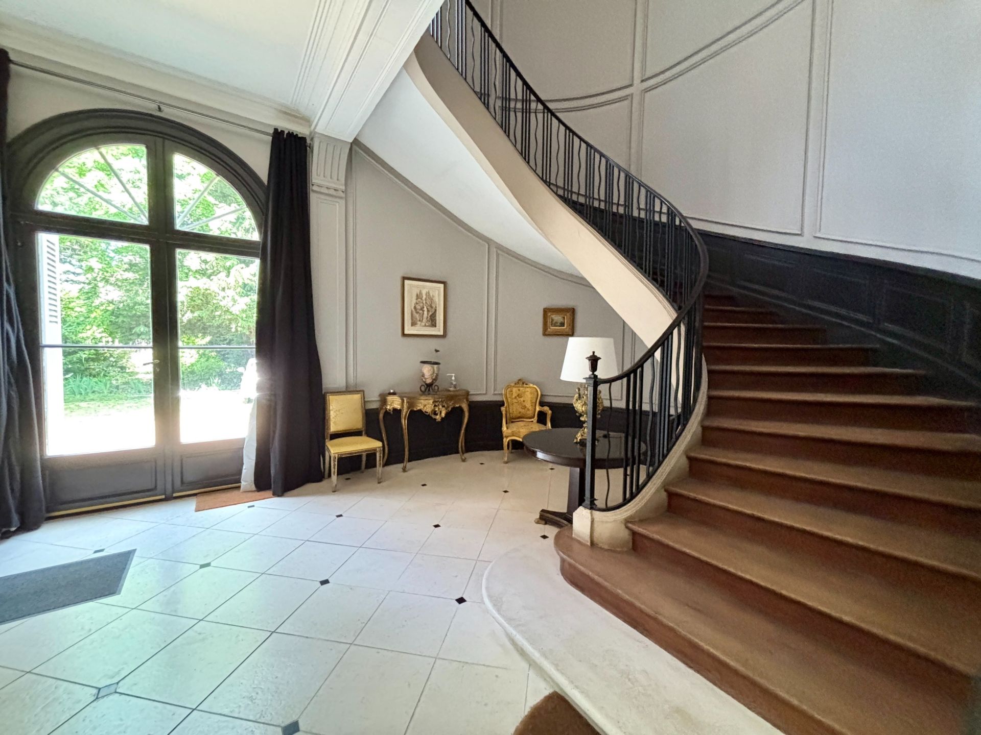 mansion (hôtel particulier) 16 Rooms for sale on TOURS (37000)