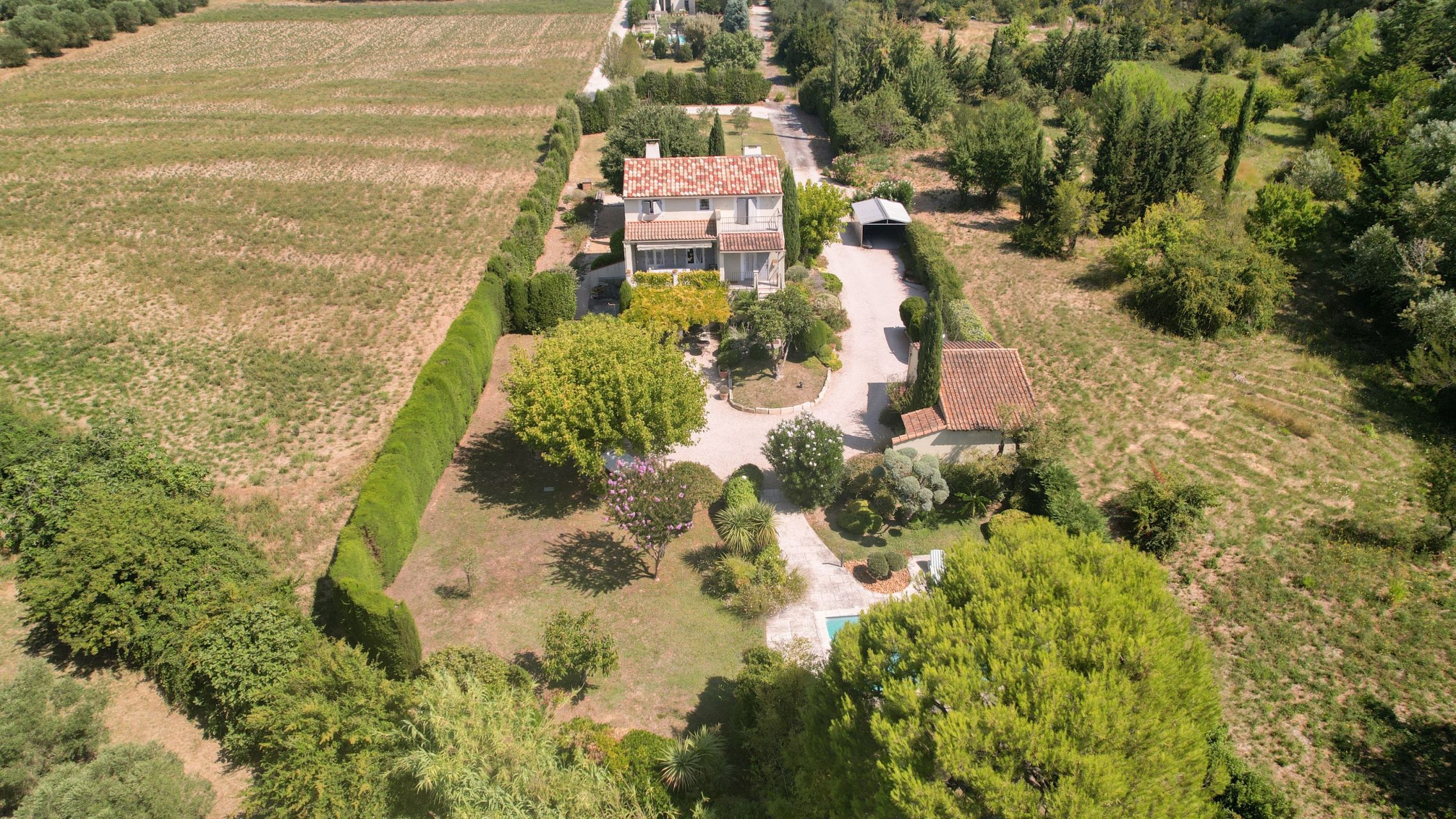 maison traditionnelle de luxe 8 Pièces en vente sur FONTVIEILLE (13990)