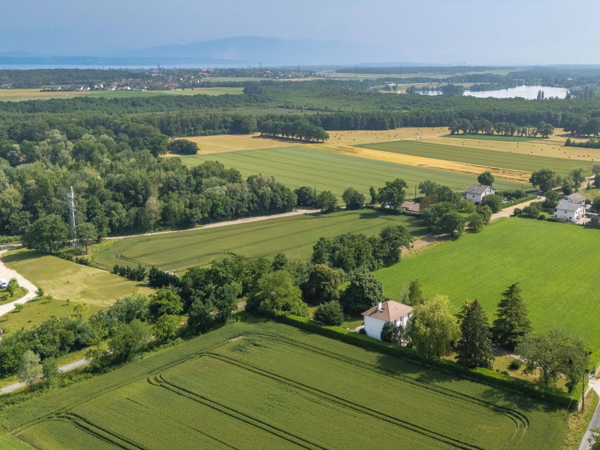 luxury house 8 Rooms for sale on DIVONNE LES BAINS (01220)
