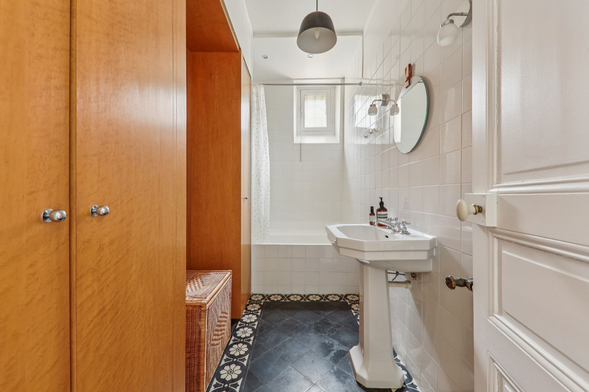 luxury apartment 4 Rooms for sale on PARIS (75009)