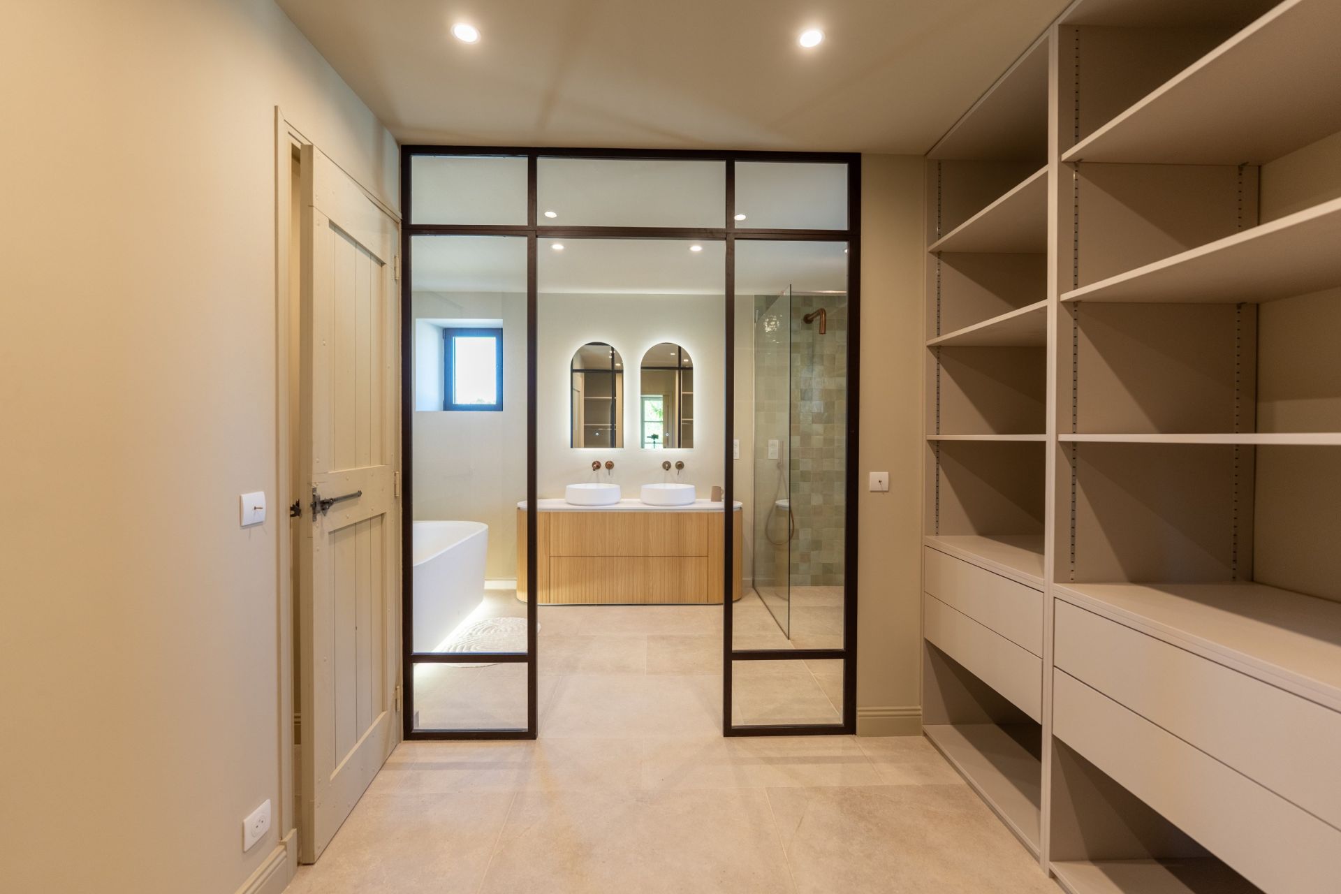 mas 8 Rooms for sale on ST REMY DE PROVENCE (13210)