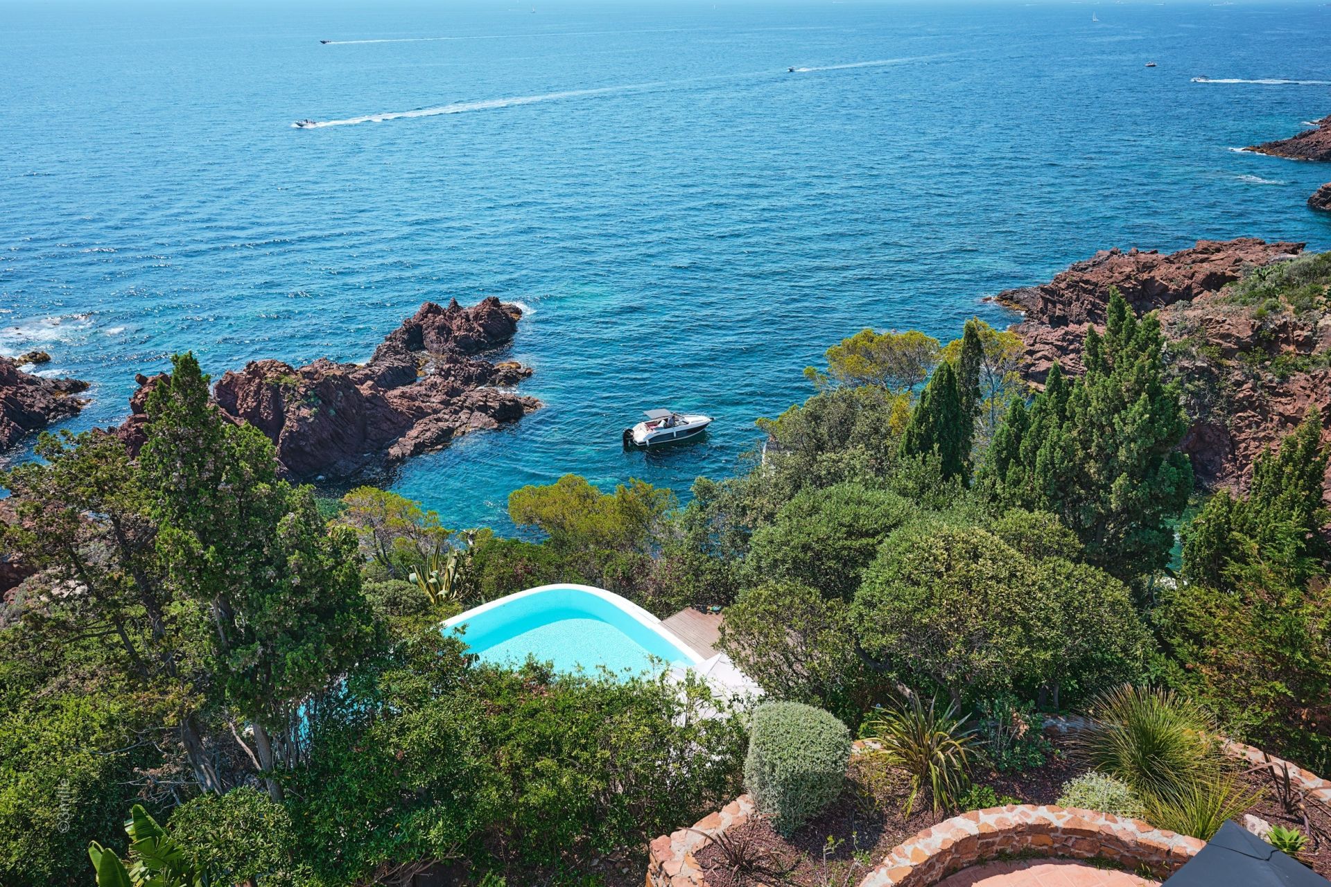 luxury villa 9 Rooms for sale on THEOULE SUR MER (06590)