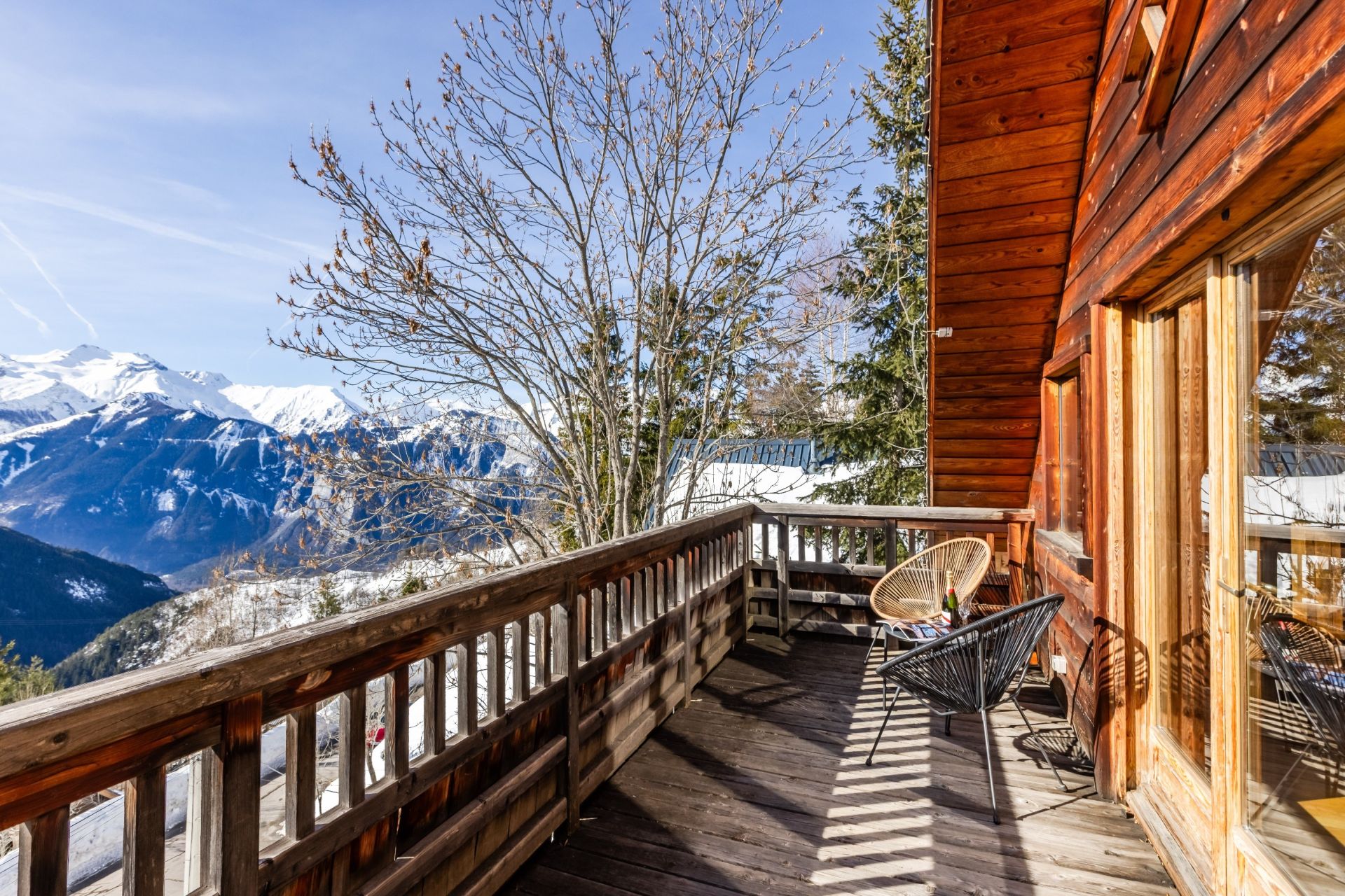 luxury chalet 4 Rooms for sale on L ALPE D HUEZ (38750)