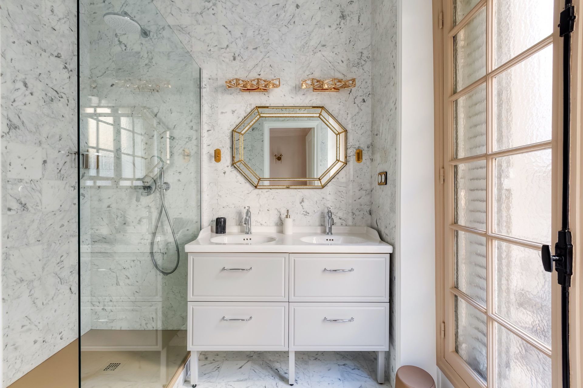 luxury apartment 4 Rooms for sale on PARIS (75006)