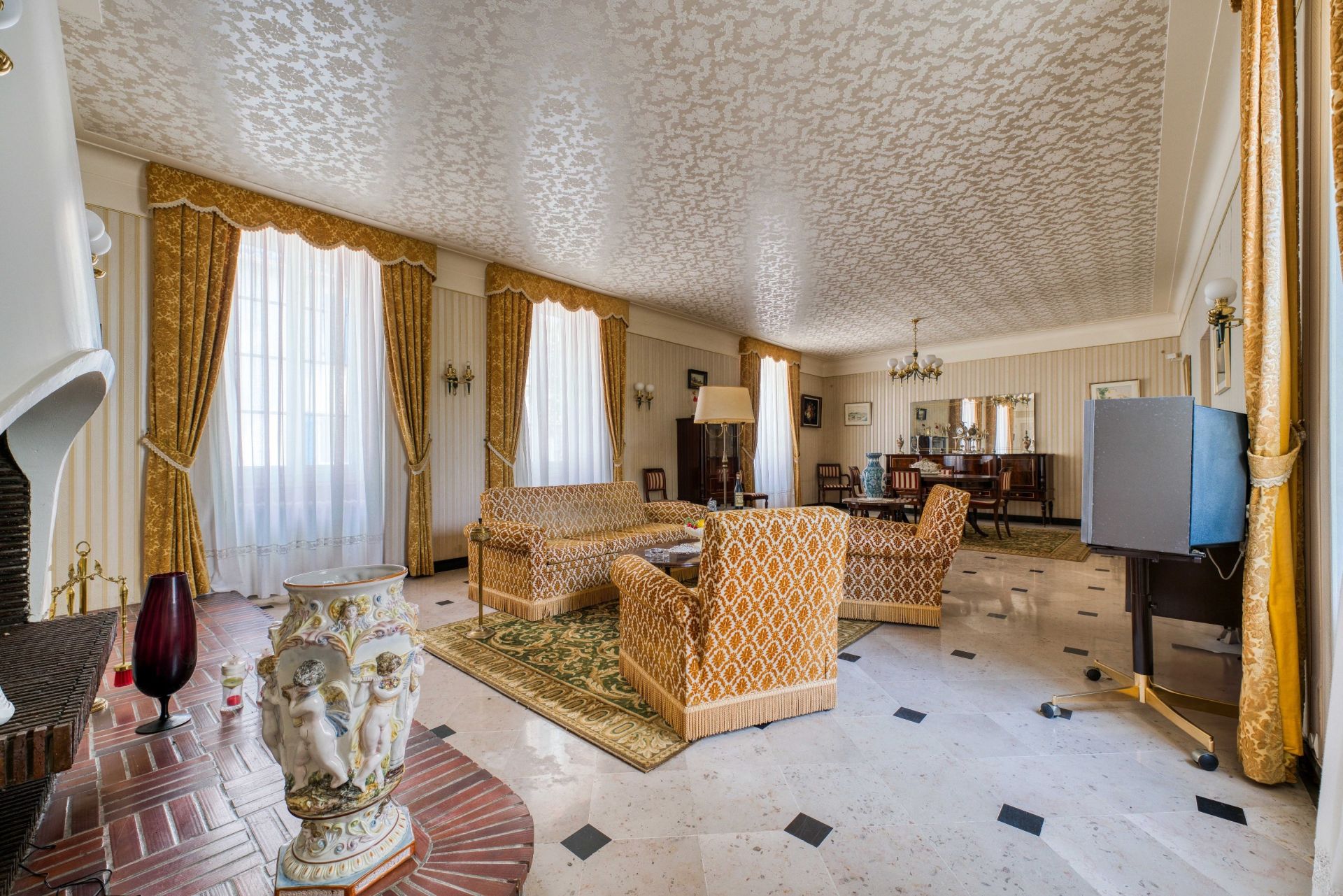 maison de luxe 18 Pièces en vente sur LE CHATEAU D OLERON (17480)