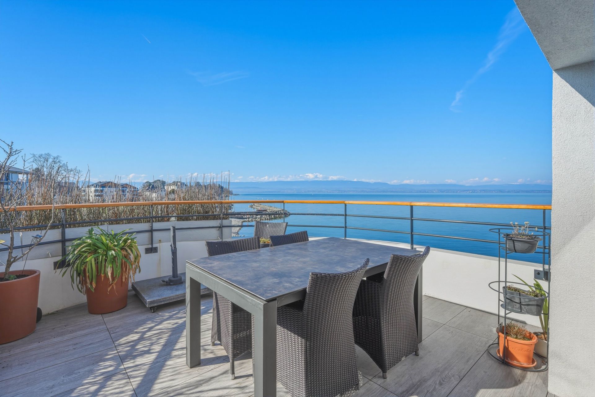 luxury apartment 4 Rooms for sale on AMPHION LES BAINS (74500)